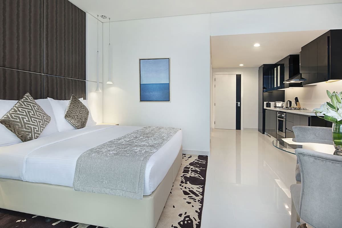 Frette Italian sheets, premium bedding, in-room safe