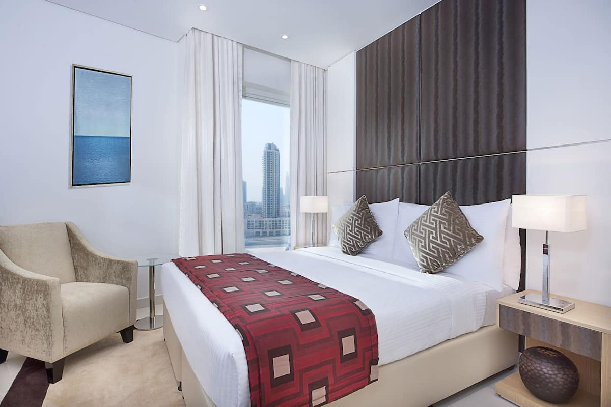 Frette Italian sheets, premium bedding, in-room safe