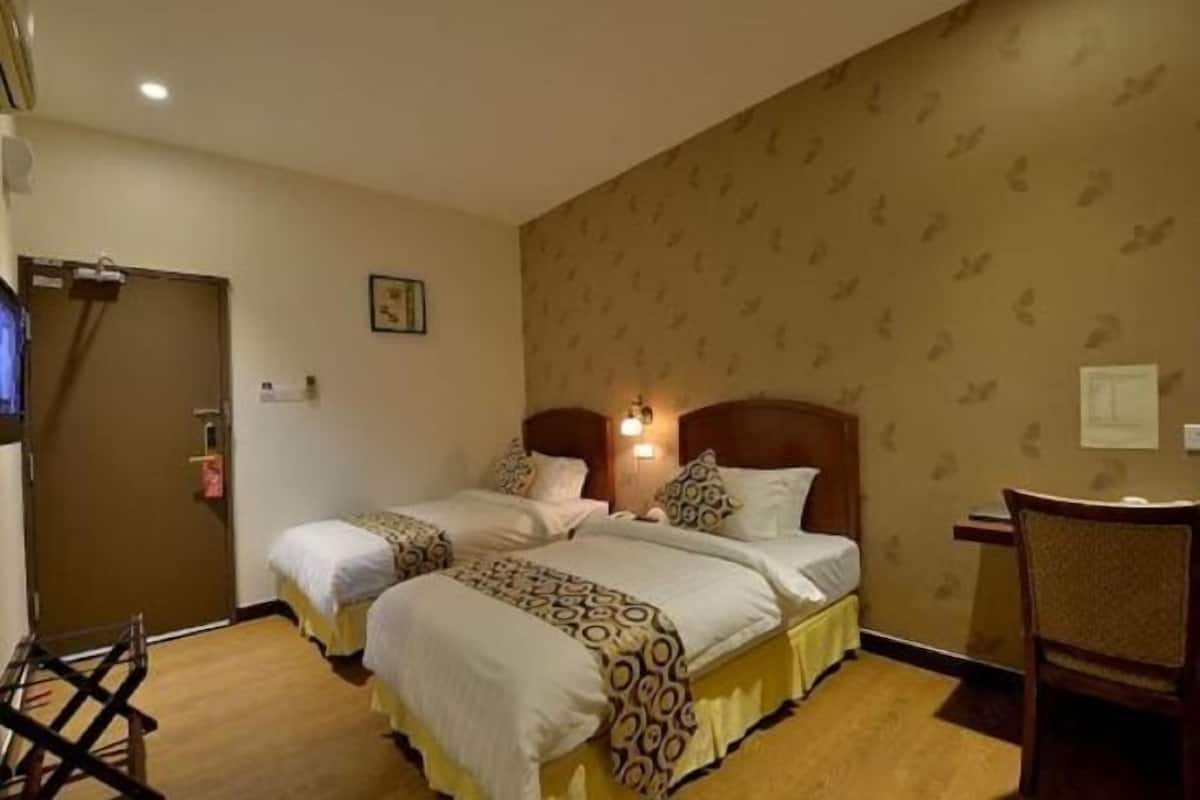 In-room safe, desk, free WiFi, bed sheets