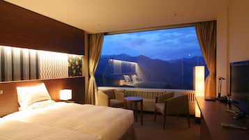 In-room safe, free WiFi