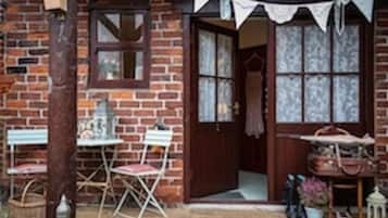 Standaard tweepersoonskamer, en-suite badkamer, uitzicht op tuin (Room 1) | Exterieur