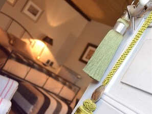 Superior Double Room, Ensuite (Olive)