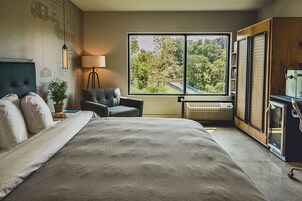 熨斗/熨衣板、免费 WiFi、床单