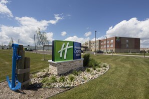 Exterior - Holiday Inn Express & Suites Monroe by IHG (Monroe)