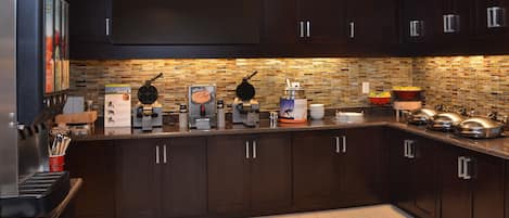 Free daily buffet breakfast