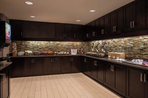 Desayuno buffet incluido todos los días 