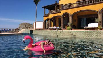 Outdoor pool, pool loungers