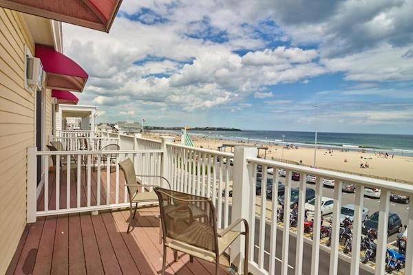 Deluxe Single Room, Balcony, Oceanfront | Balcony