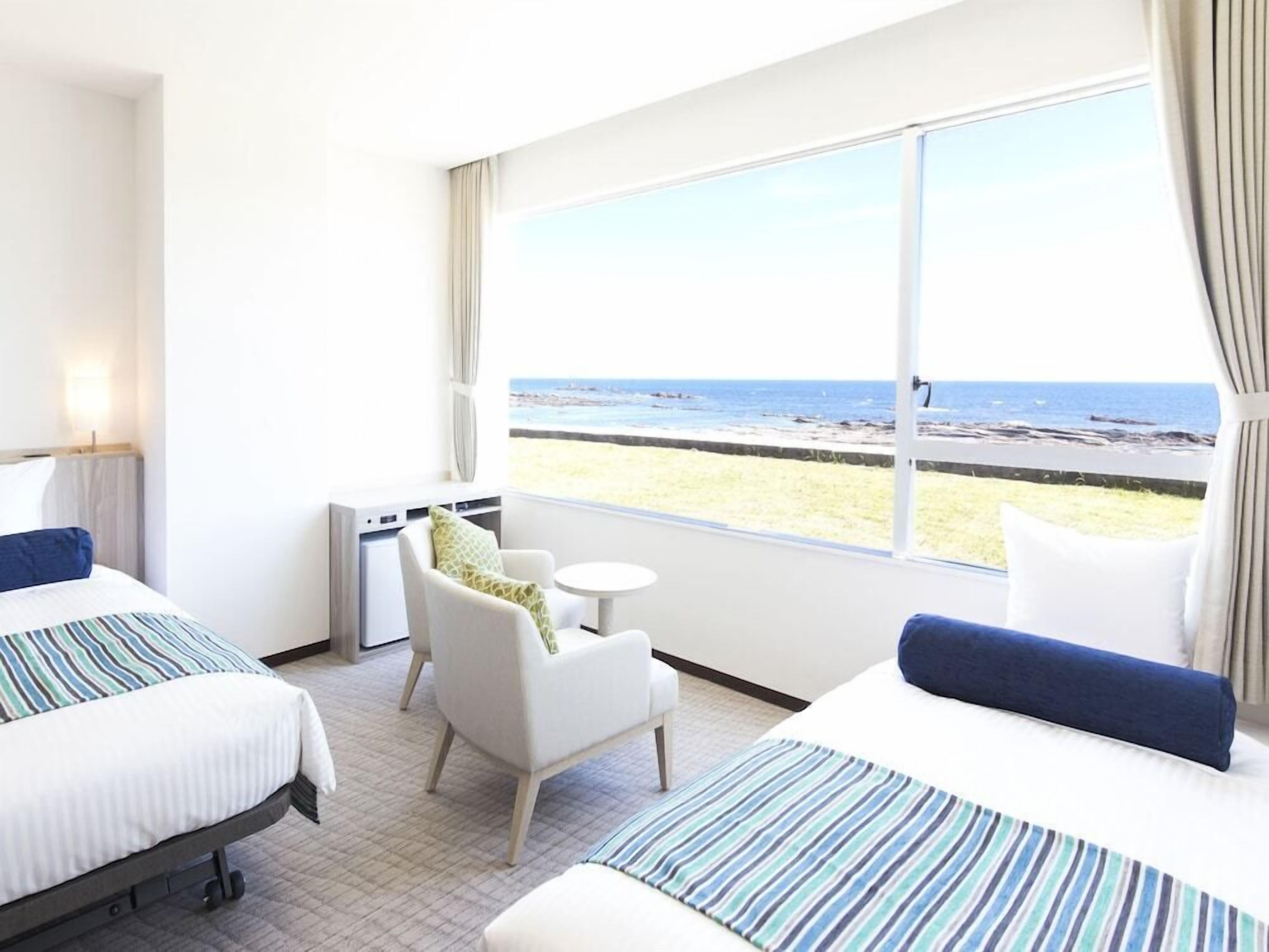 In-room safe, blackout drapes, bed sheets
