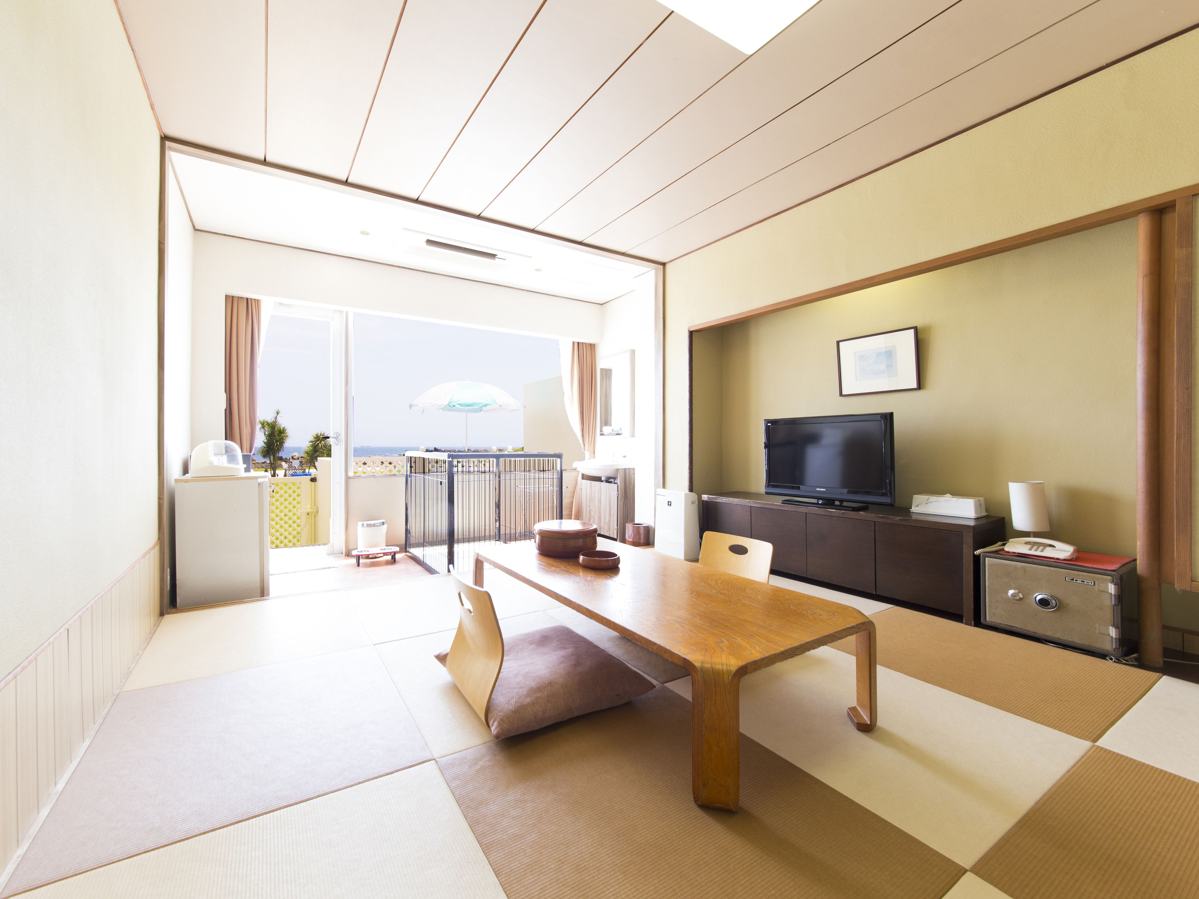 pet room, non smoking (japanese style, 1st floor, 10 jo) | 1 bedroom, in-room safe, blackout curtains, bed sheets