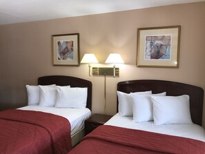 Standard-Doppelzimmer | Pillowtop-Betten, Schreibtisch, kostenloses WLAN, Bettwäsche