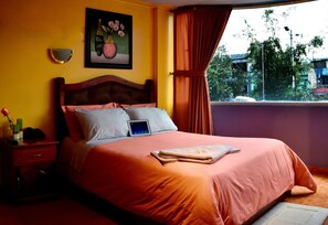 Minibar, caja fuerte, wifi gratis