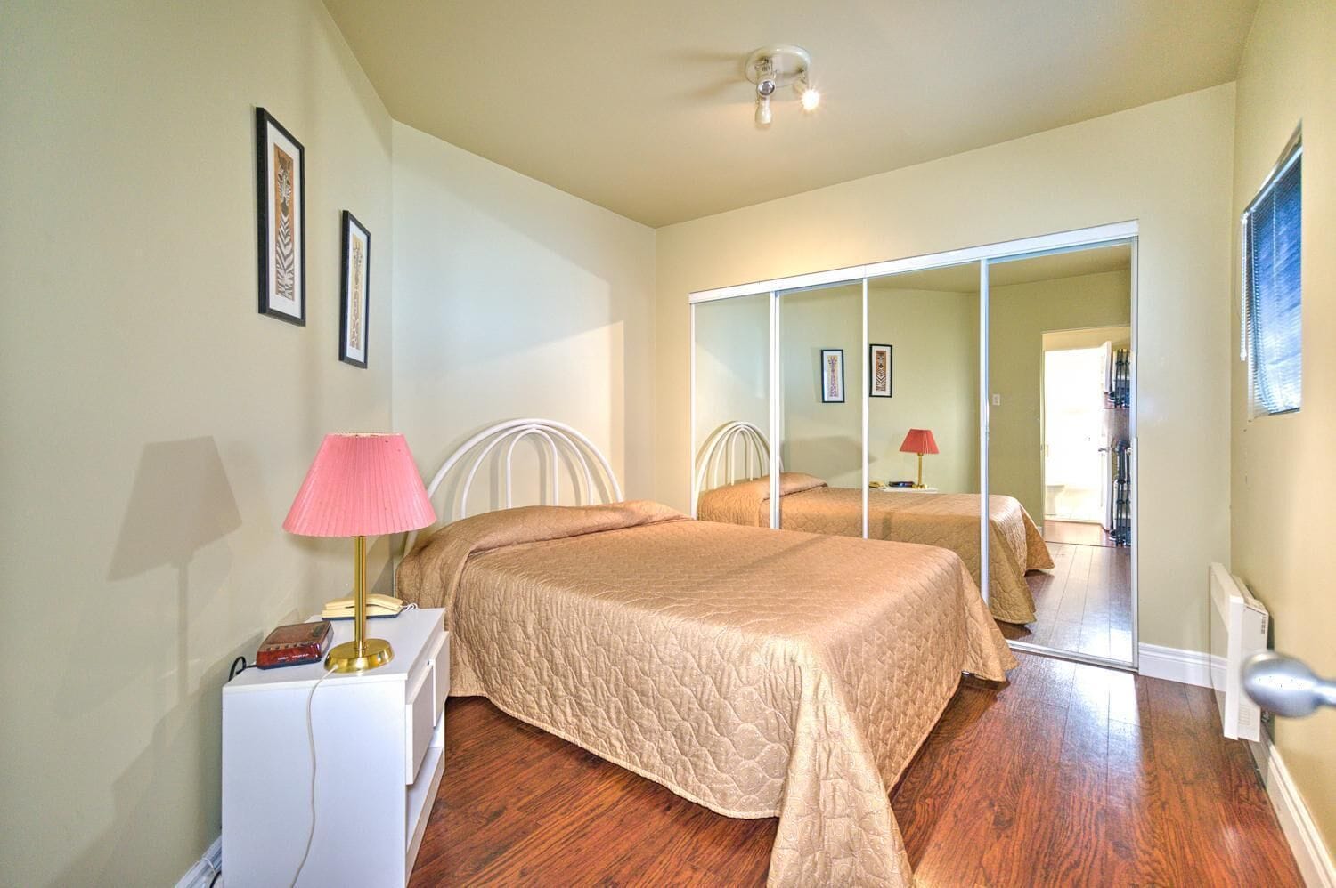 Desk, iron/ironing board, rollaway beds, free WiFi