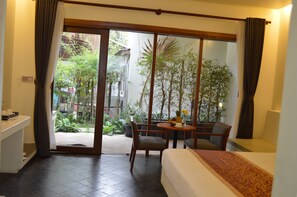 Minibar, cassaforte in camera, una scrivania, insonorizzazione