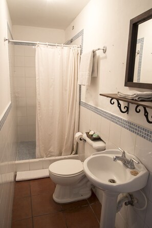 Habitación estándar (double bed) | Lavabo del cuarto de baño