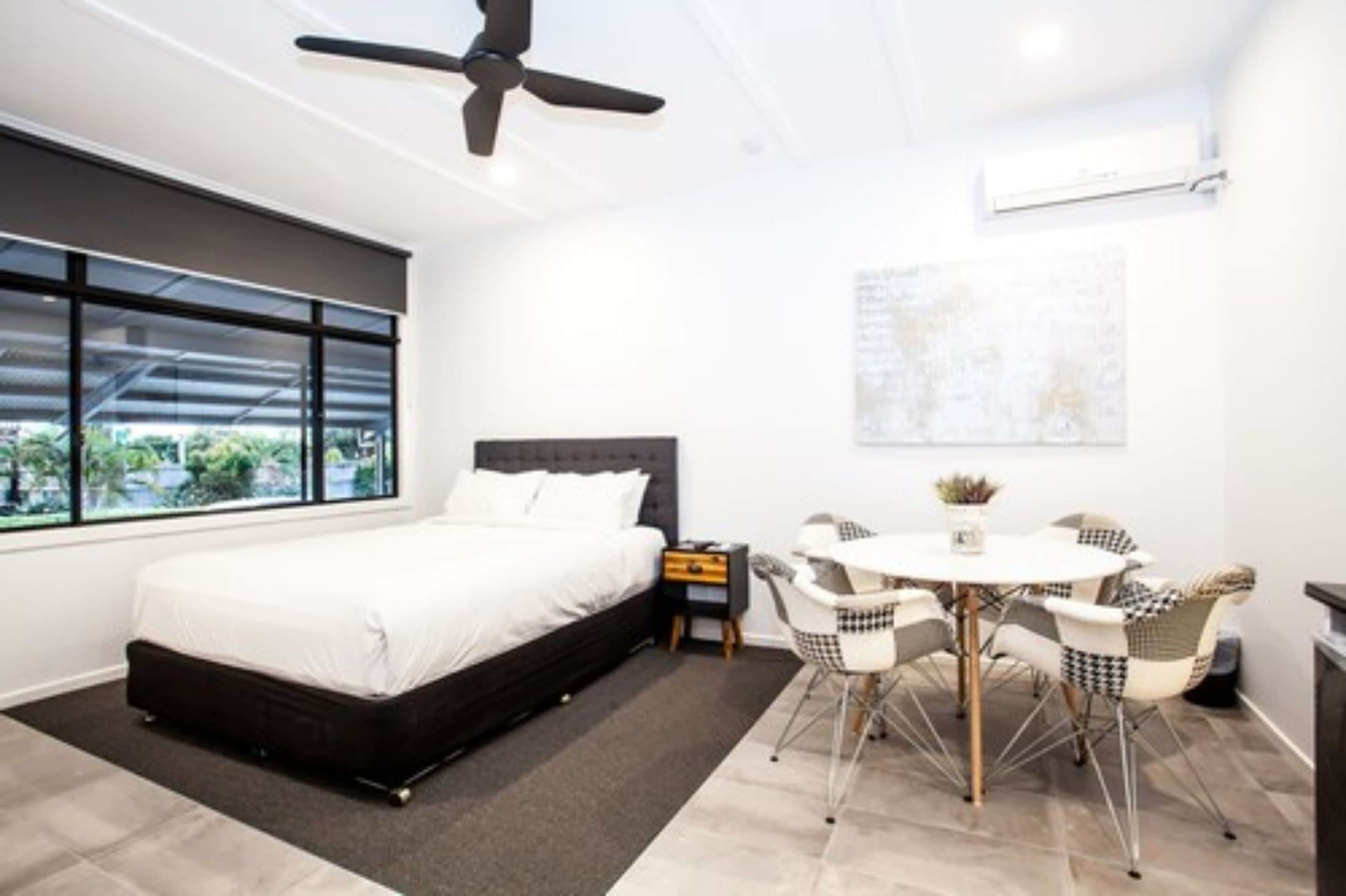 Family Room, 2 Bedrooms