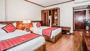 Deluxe Twin Room | Minibar, in-room safe, desk, laptop workspace - HANZ Sunny 2 Hotel Hanoi (Hanoi)