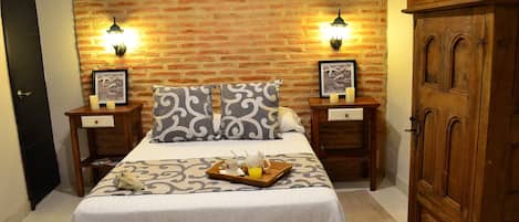 Single Room | In-room safe, soundproofing, free cots/infant beds, free WiFi