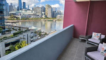 Apartemen Deluks, 2 kamar tidur | Balkon