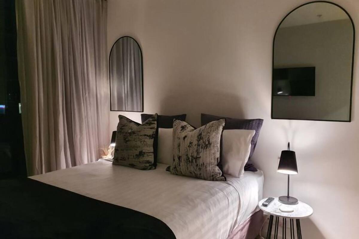 Soundproofing, iron/ironing board, free WiFi, individually decorated