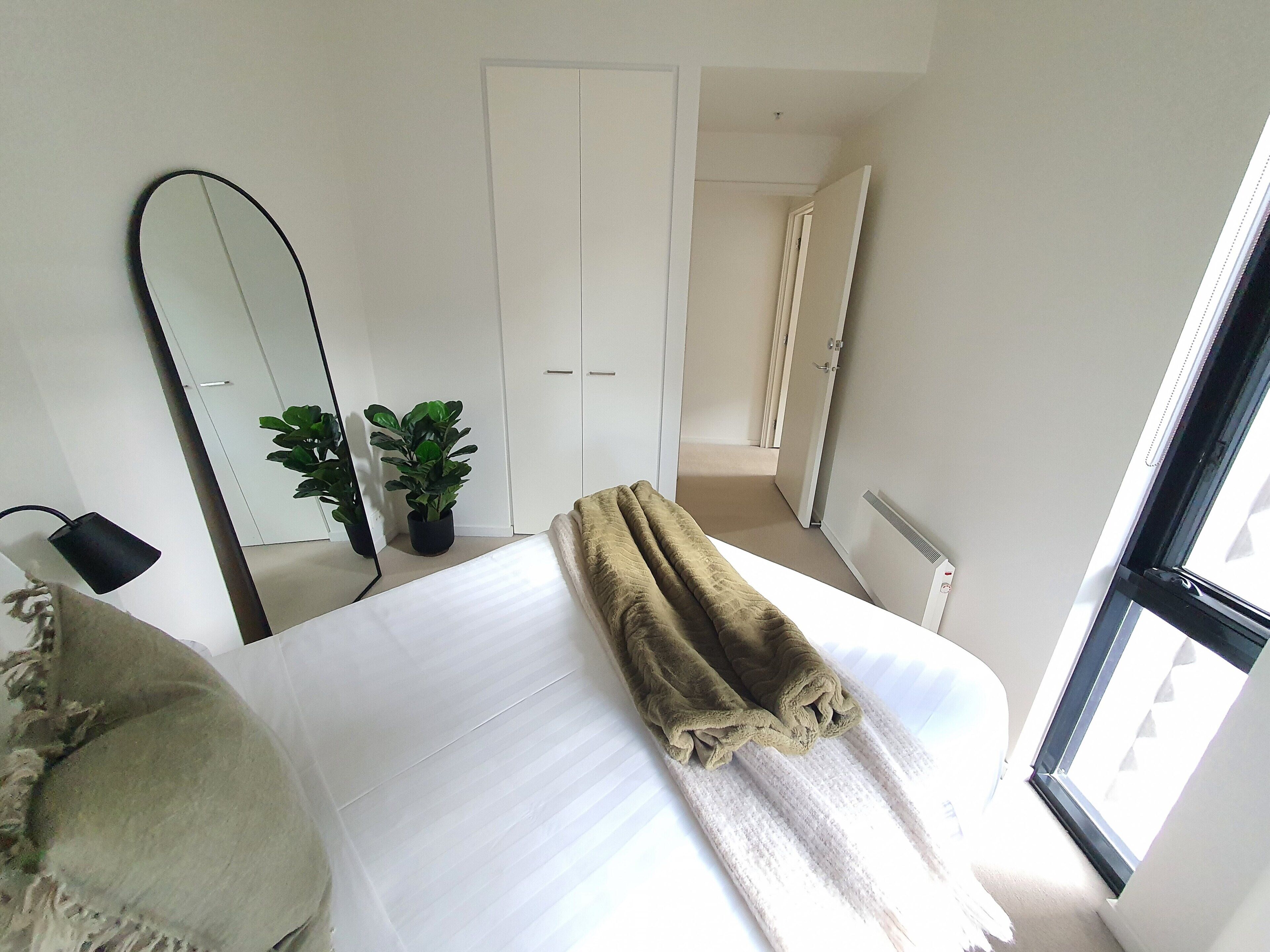 two bedroom apartment | 2 bedrooms, individually decorated, individually furnished