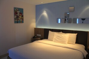 Quarto luxo | Cofres nos quartos, escrivaninha, camas extras/dobráveis (sobretaxa)