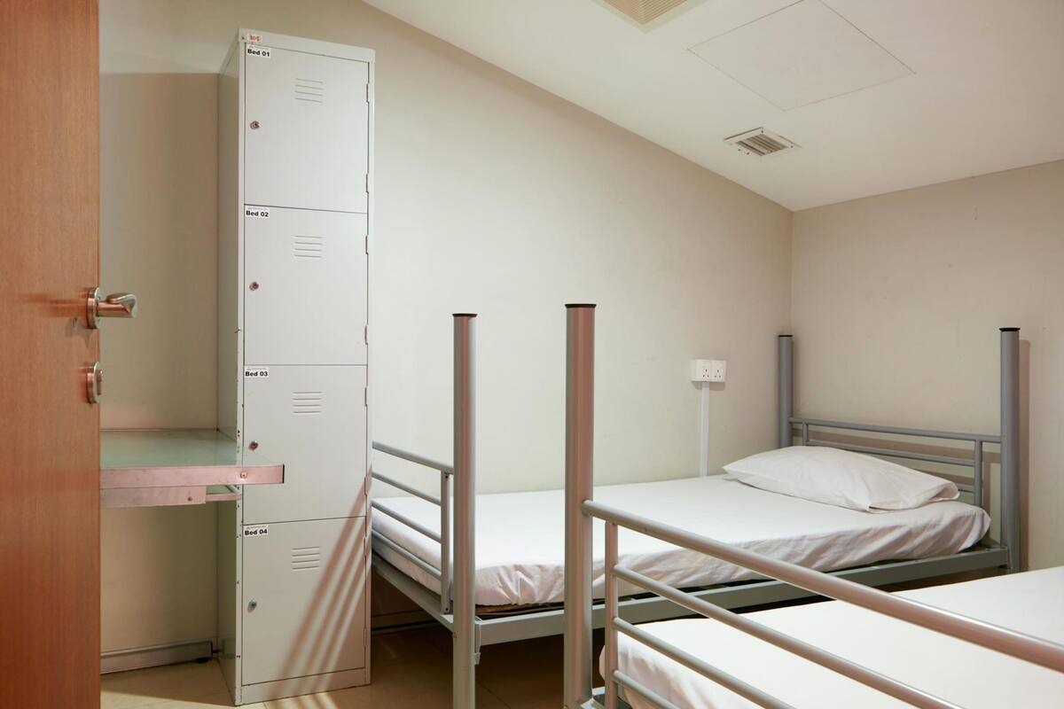 Twin Room | WiFi (free), bed sheets