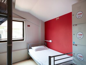 三人房 | 免費無線上網、床單