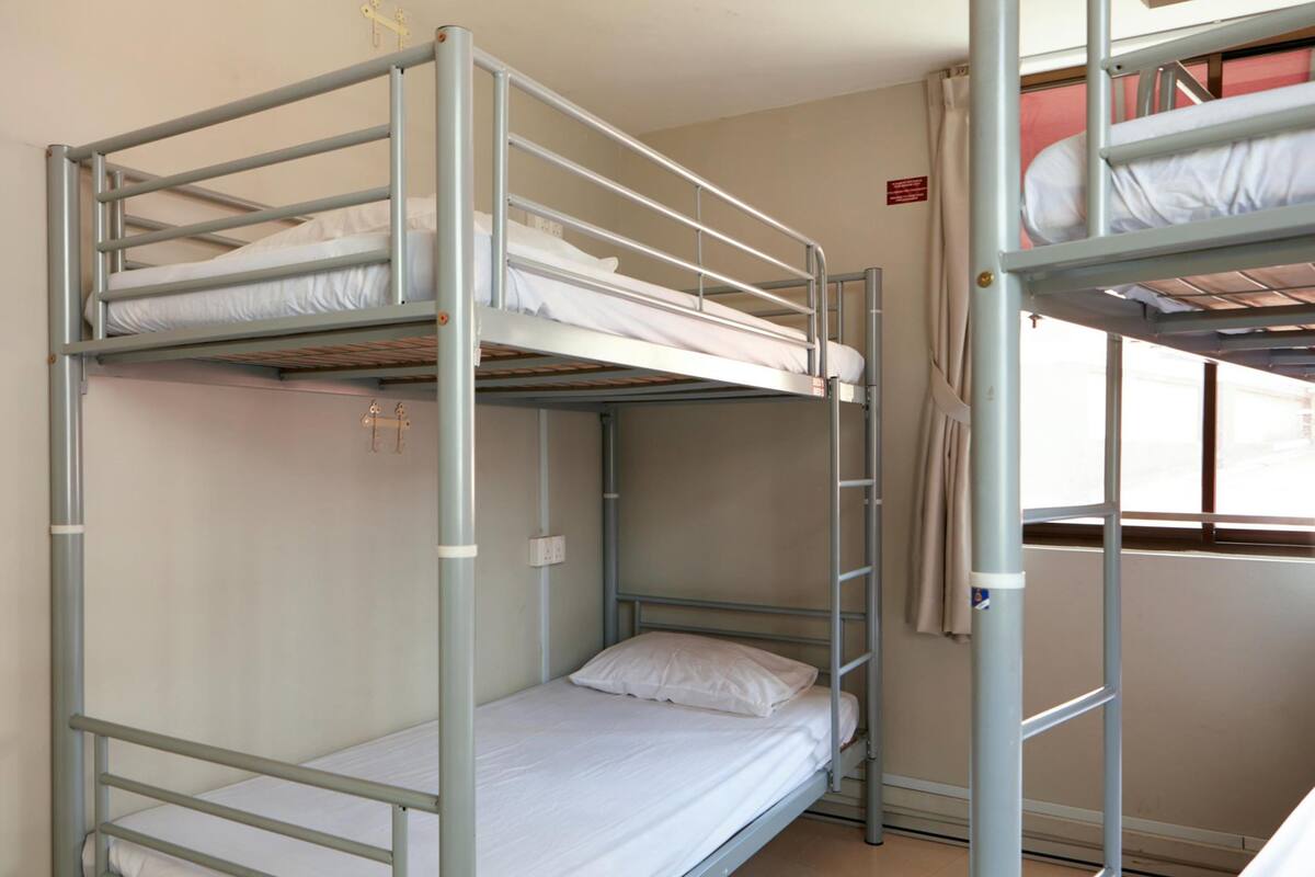 WiFi (free), bed sheets