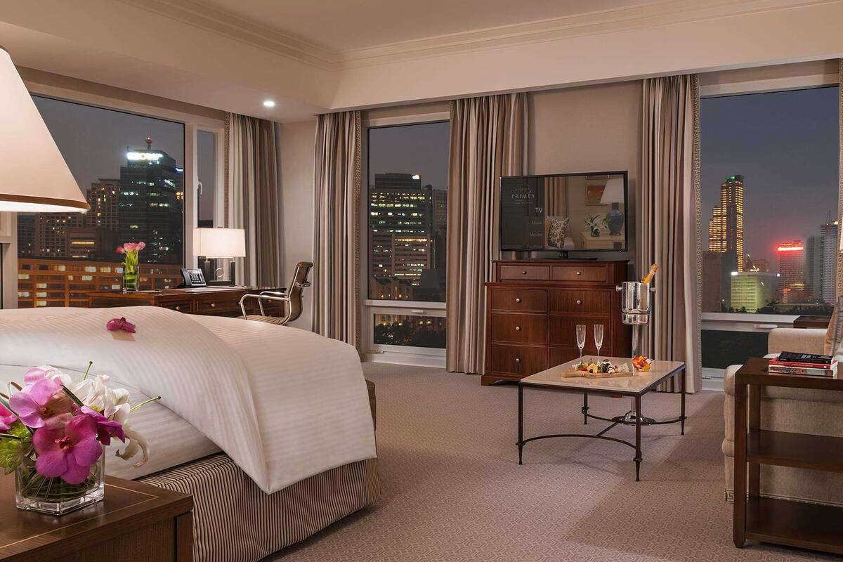 Minibar, coffre-fort, bureau