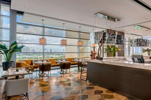 Breakfast, lunch, dinner served; international cuisine - Discovery Primea (Makati)