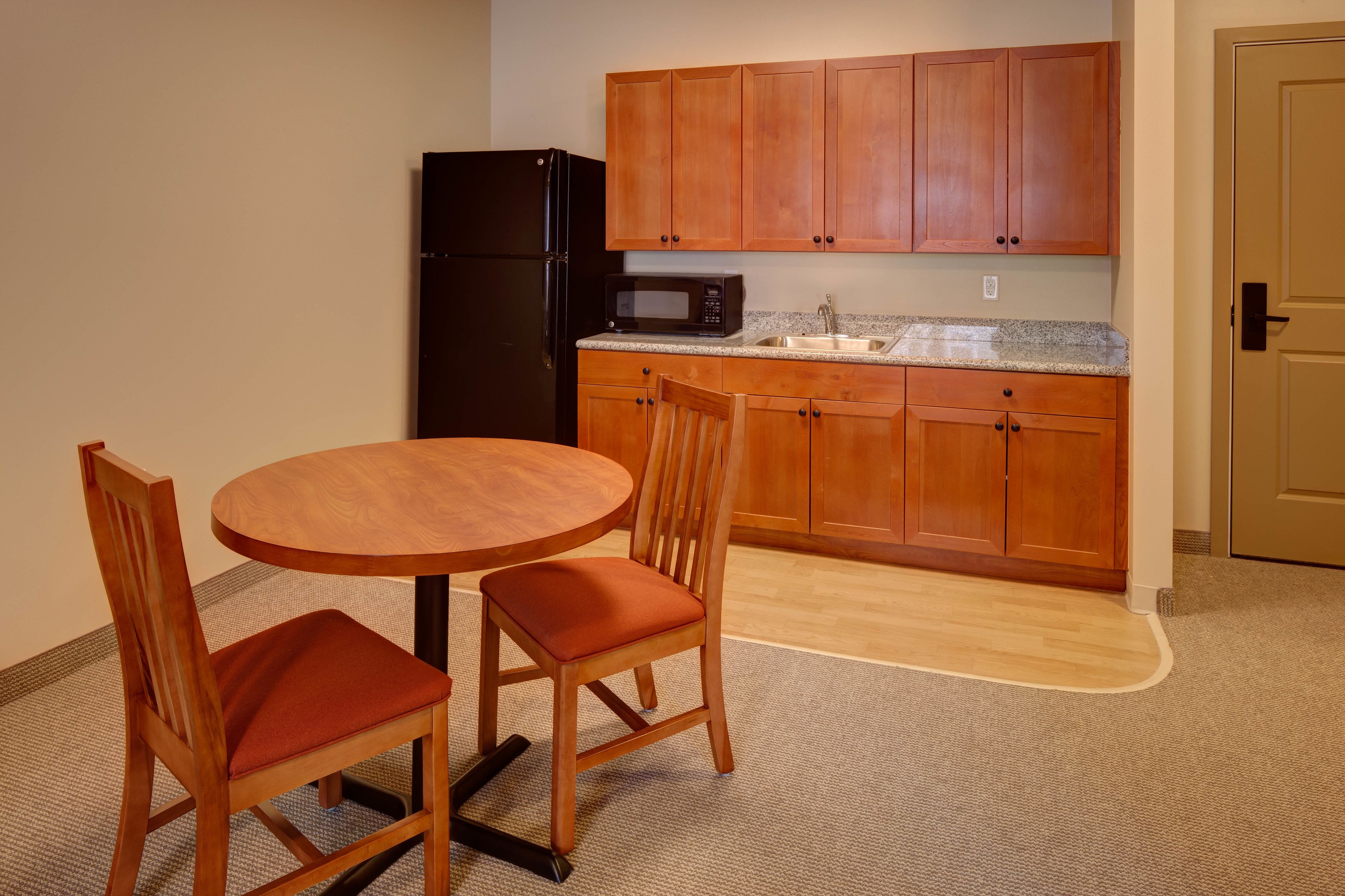 fridge, microwave, coffee/tea maker