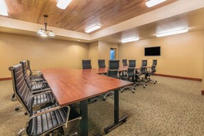 Meeting facility - Clarion Hotel & Suites Williston (Williston)