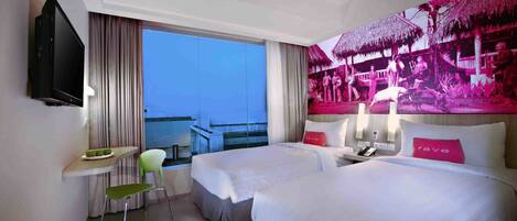 Standard-herbergi | Öryggishólf í herbergi, skrifborð, myrkratjöld/-gardínur