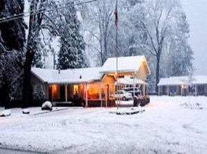 View from property - Dunsmuir Lodge (Dunsmuir)
