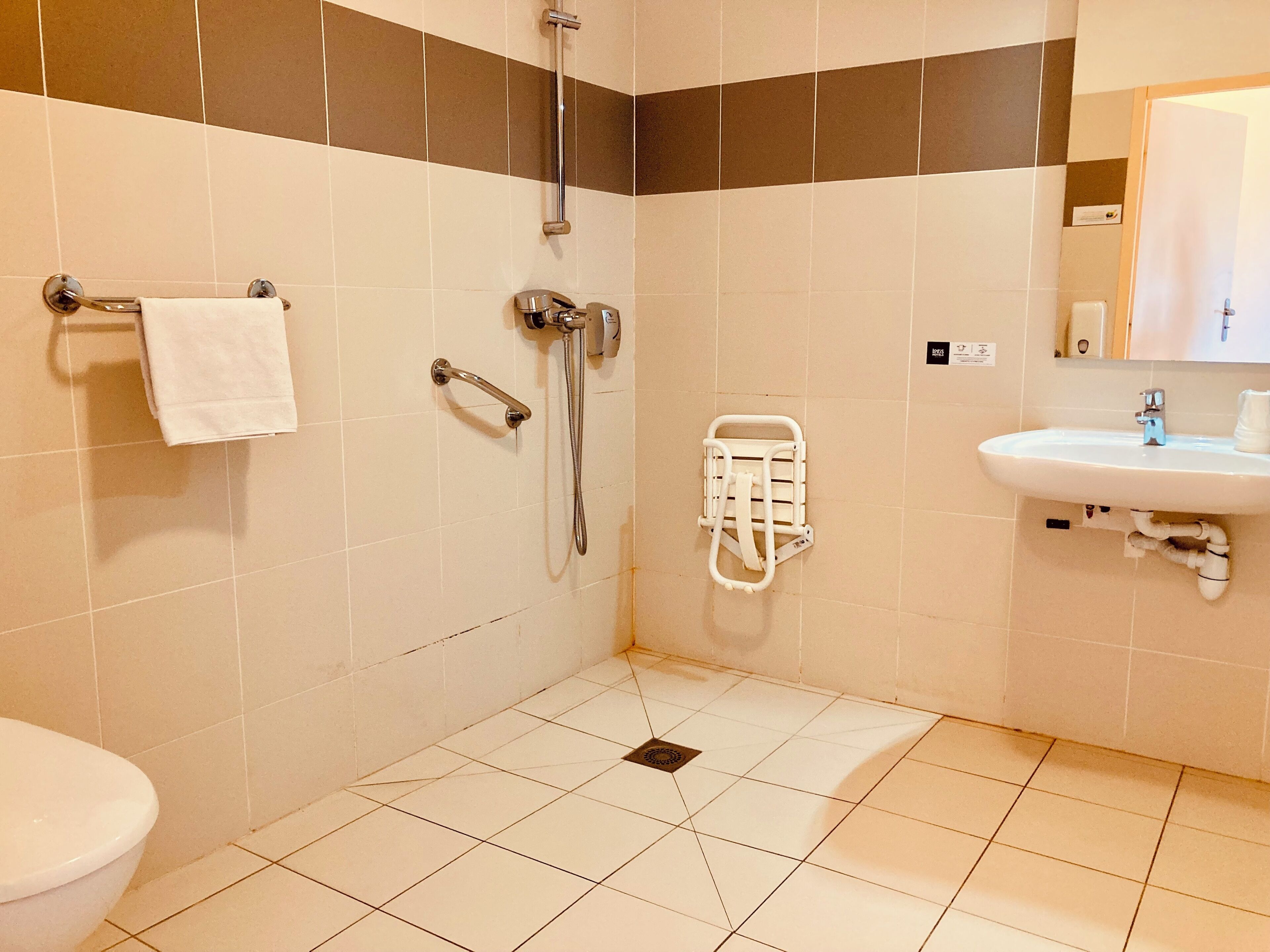 classic double room, 1 double or 2 single beds | bathroom | shower, hair dryer, towels, soap