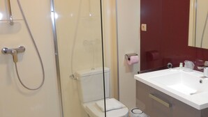 تجهيزات دش، مجففات شعر، مناشف، صابون