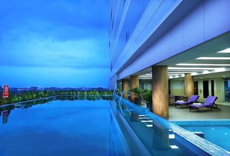 Outdoor pool. Aston Madiun Hotel & Conference Center