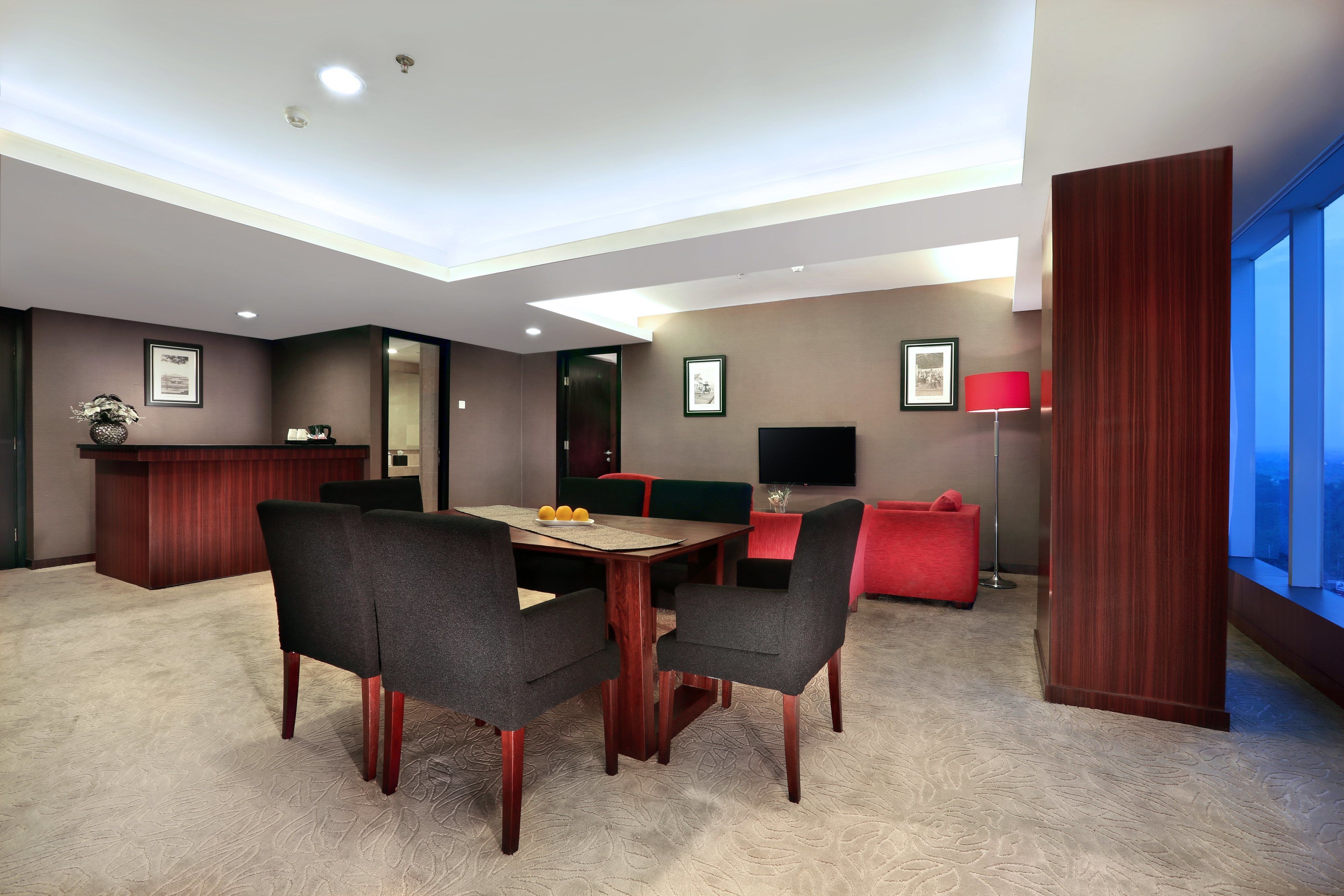 president suite | room amenity
