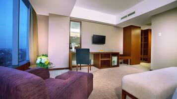 Premier-Zimmer | Minibar, Zimmersafe, Schreibtisch, kostenloses WLAN