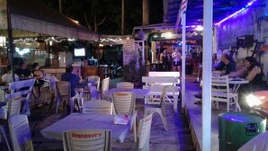 Unclassified image, 3 of 52, button - Discovery Cafe & Guest House (Malacca City)