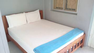 Iron/ironing board, free WiFi