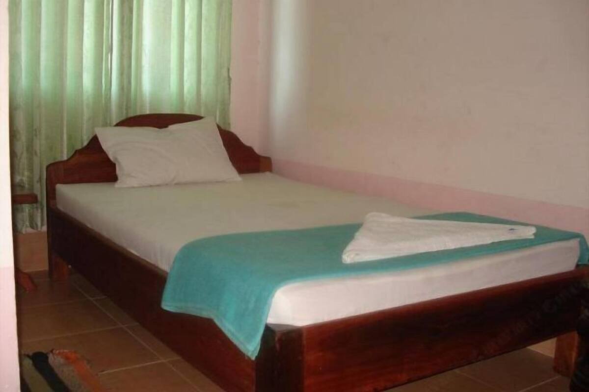 In-room safe, desk, iron/ironing board (on request), free WiFi