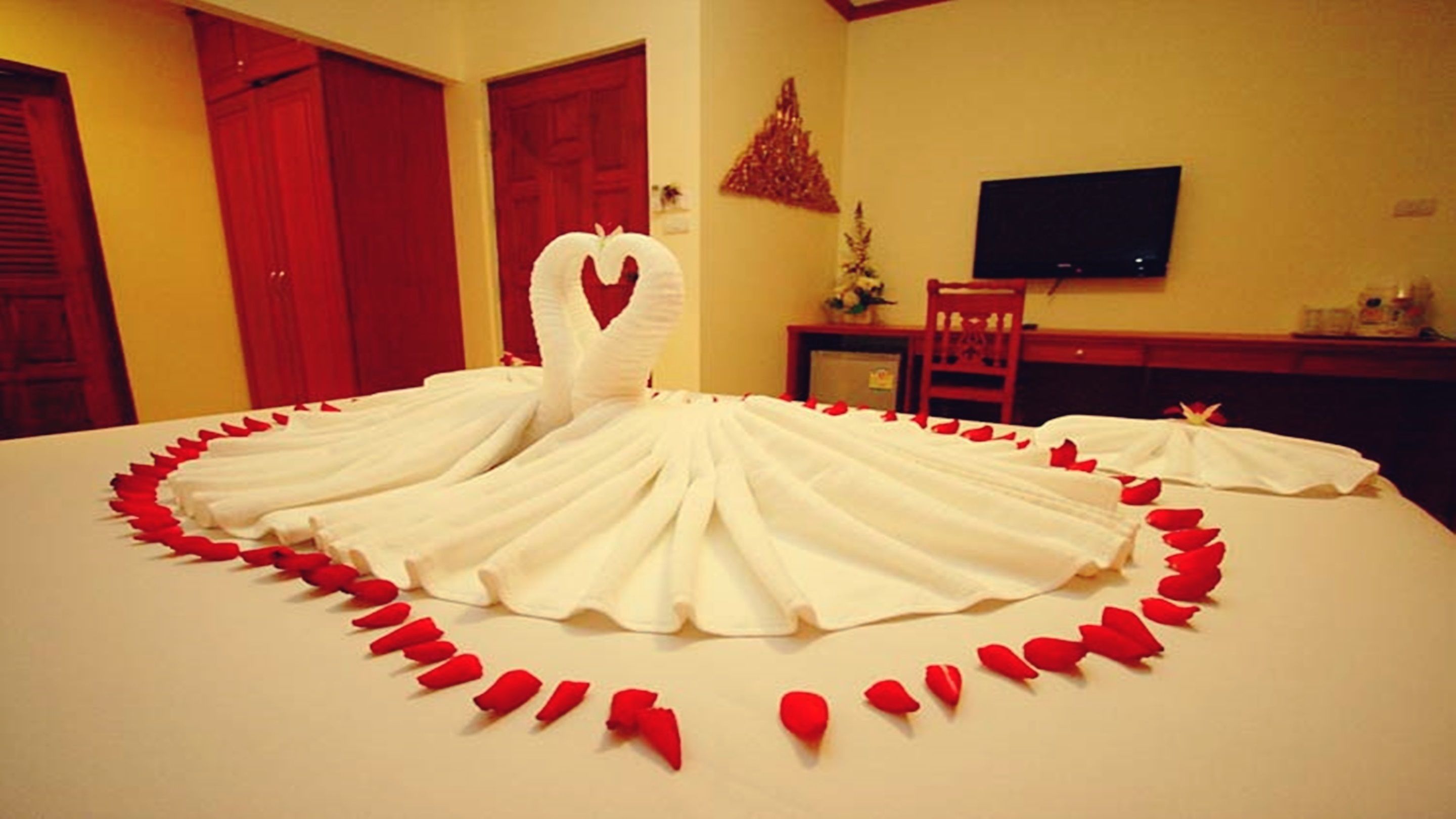 deluxe room | minibar, in-room safe, free wifi