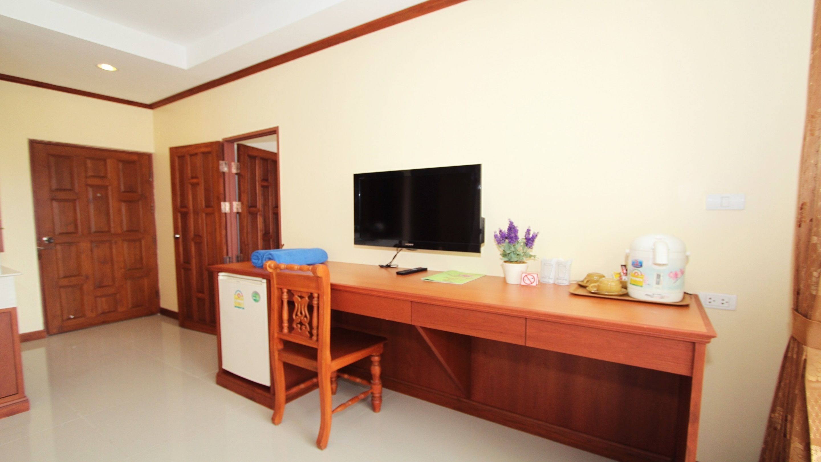 minibar, in-room safe, free wifi