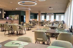 Daily buffet breakfast (EUR 15 per person)