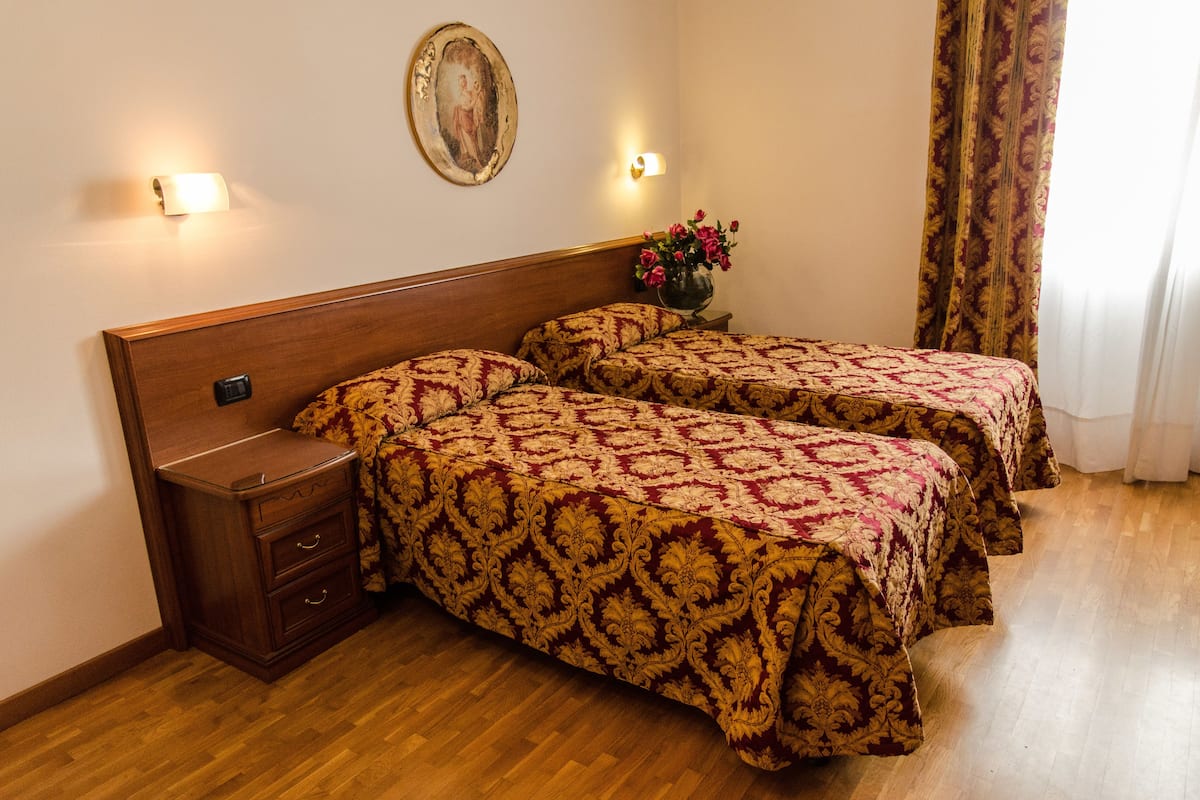 Chambre avec lits jumeaux
