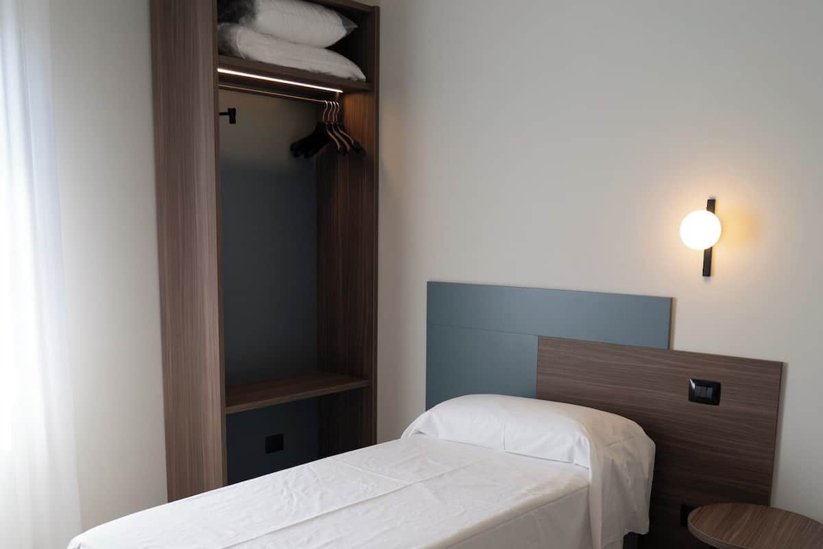 Superior Room, 1 Single Bed | Minibar, in-room safe, individually decorated, individually furnished
