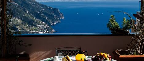 Vue depuis lâhĂ©bergement