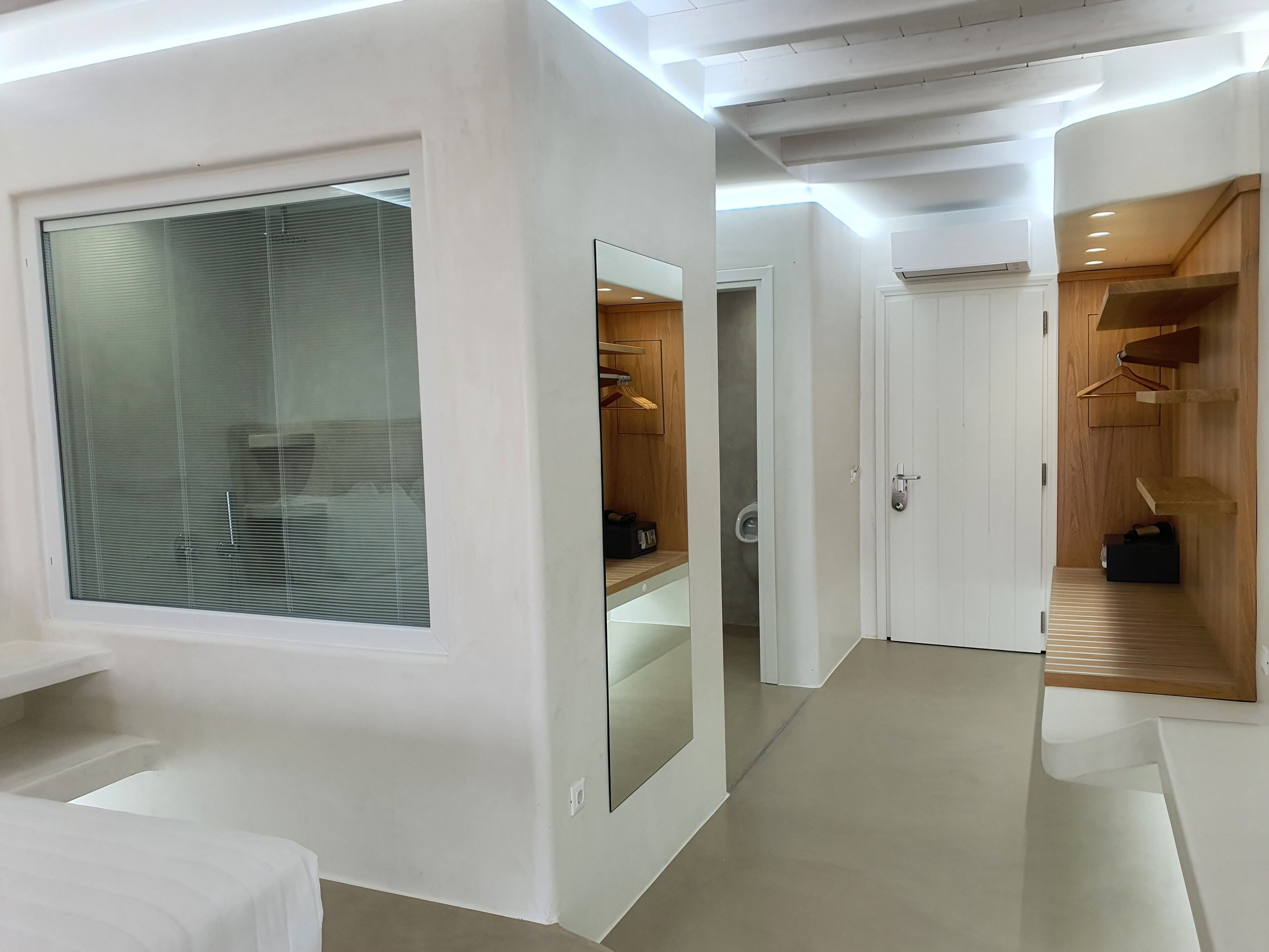 luxury suite | egyptian cotton sheets, premium bedding, in-room safe, desk